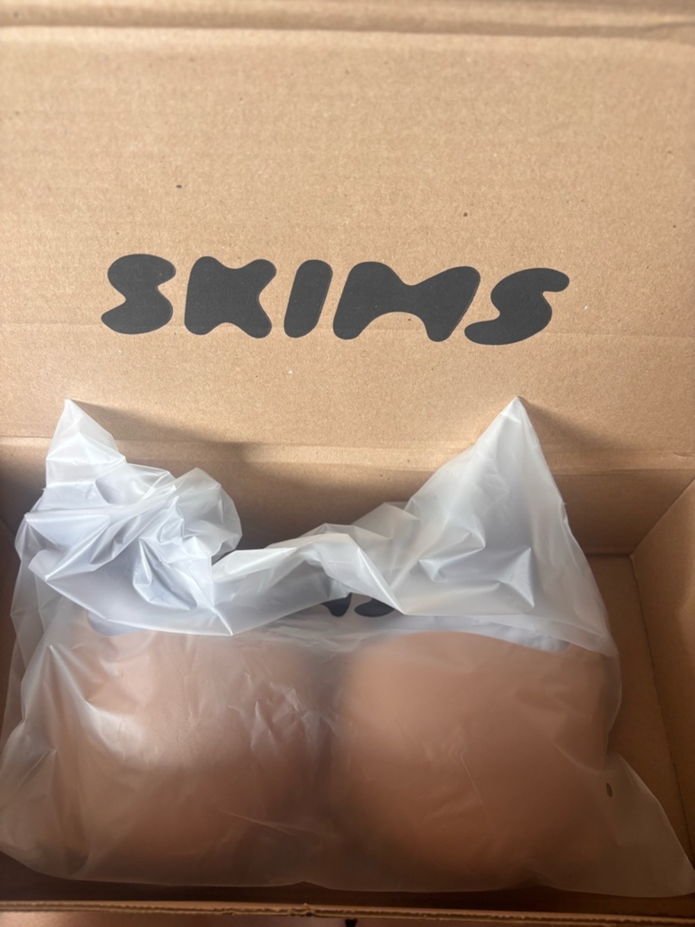 Skims Nude Strapless Adhesive Bra